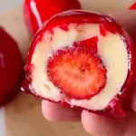 Morango do amor recheado com leite em pó: a receita viral que parece leve, mas esconde muitas calorias