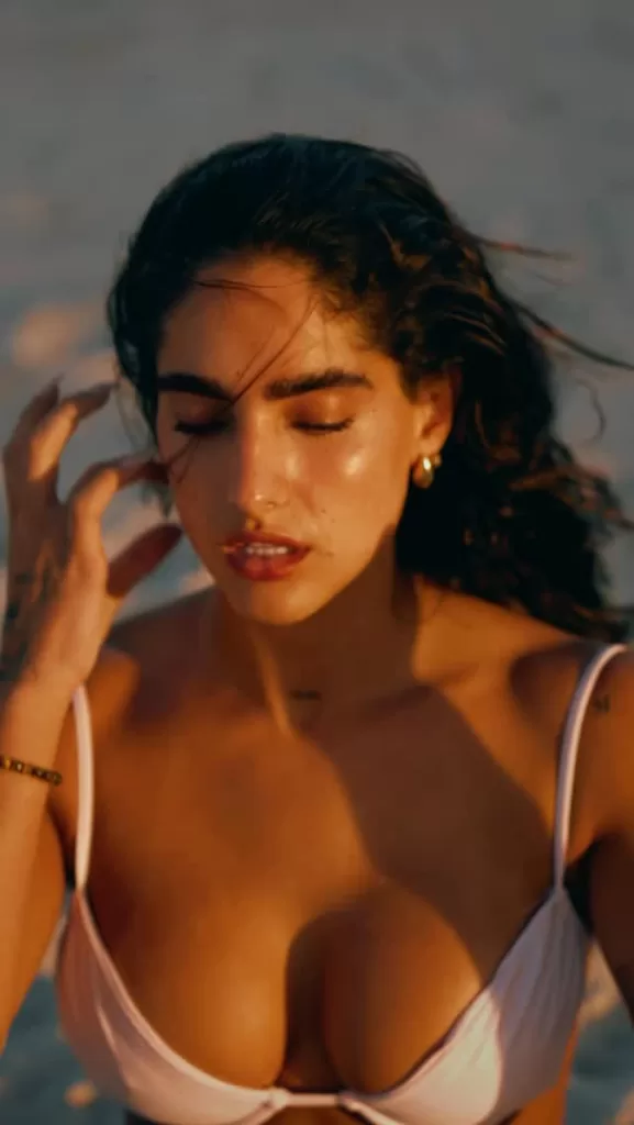 Possessível romance com vini Junior Isabella 