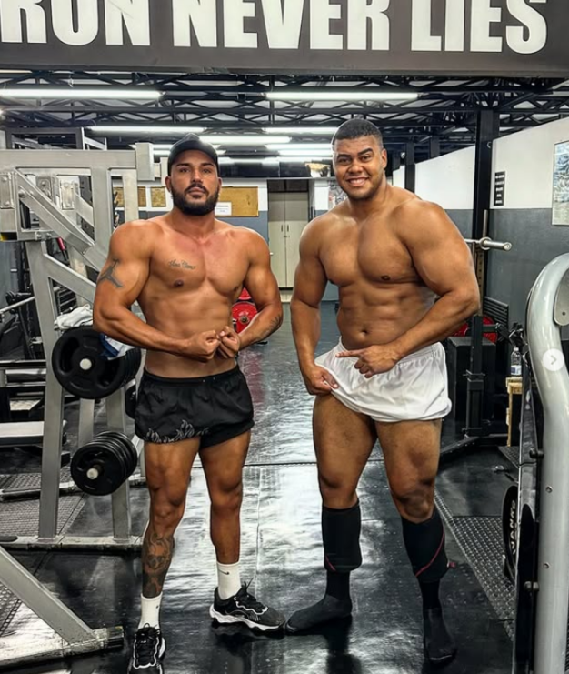 ex-servente de pedreiro Bitelo quebra recorde em deadlift