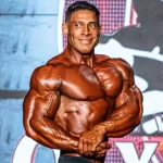 Ramon Dino: A Dieta Surpreendente Por Trás dos 101 kg de Puro Músculo Ramon-Dino-Mr.-Olympia-2025-1